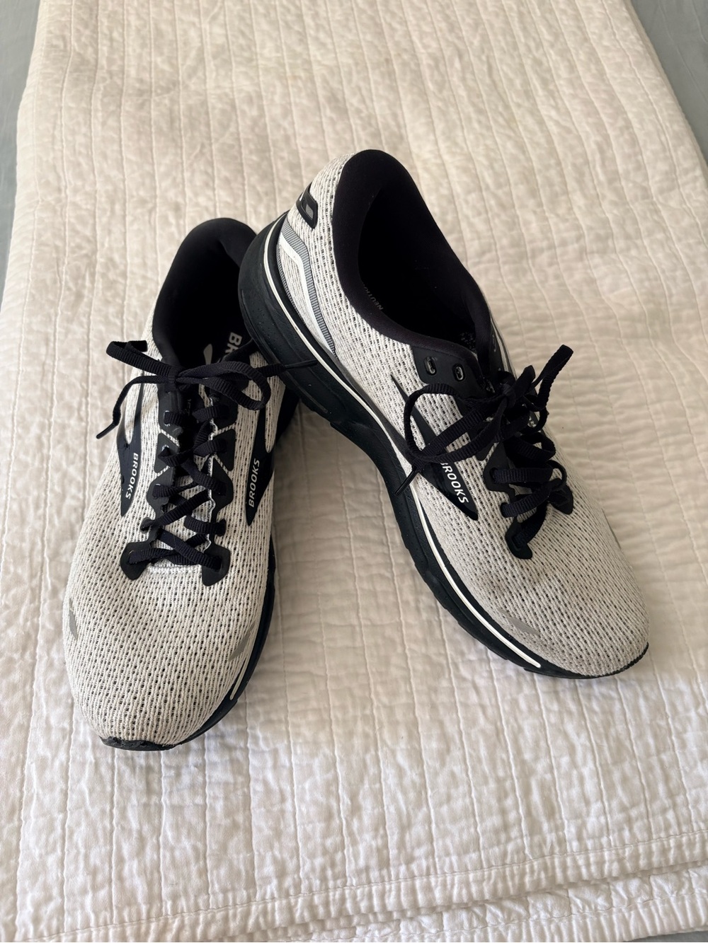 Brooks Ghost 15 Men’s Neutral Stability Running Shoes Gray Black Size 11.5